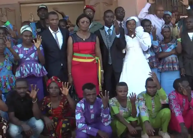 Commune de Ngoyla: 23 couples Baka officialisent leurs relations amoureuses